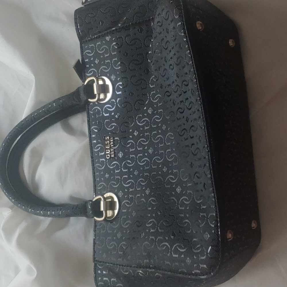 Guess black purse